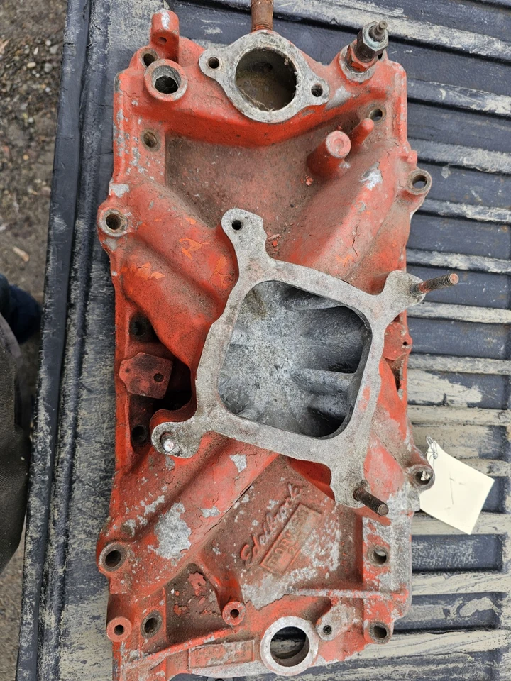 Colector de admisión de aluminio Edelbrock Torker 2-O Big Block Chevy 396 427 454  Foto 1 de 4