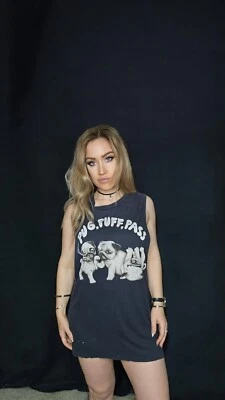 Camiseta sin mangas UNIF 'Pug Puff Pass' coleccionable palangre envejecido gris oscuro M Foto 1 de 4
