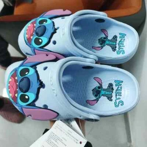 NUEVO Anime de dibujos animados Crocs Lilo & Stitch cómodo y divertido para niños 100% AUTÉNTICO - Imagen 1 de 7