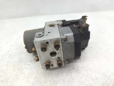 2003-2004 Lincoln Town Car Abs Pump Control Module Z8978 - Image 1 of 4