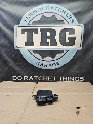 07-24 Nissan Infiniti Engine Cooling Fan 2 Plug Control Module 21493-EH10A Foto 1 de 4