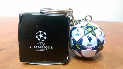 Rare Champions League Final 2013 Ball Key Chain Wembley Bayern Munich Dortmund Cover