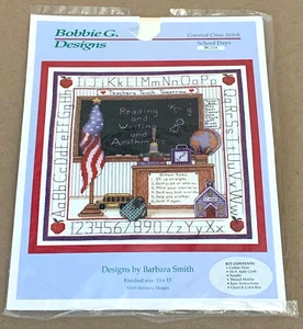 Bobbie G. Designs Kit punto croce giorni scuola patriottica/alfabeto 13x13" - Foto 1 di 2
