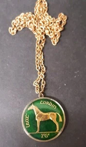 1963 IRISH HORSE & Harp Coin Half Crown PENDANT, With Chain - Bild 1 von 5