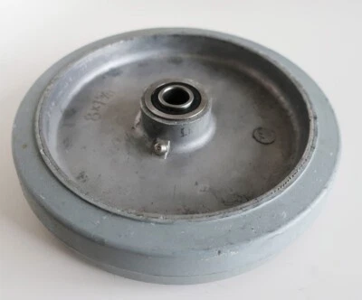 (1) WHEEL FOR MINUTEMAN 200X SCRUBBER, LUMINA 20 BURNISHER, REPL 762332, 5F BIN1