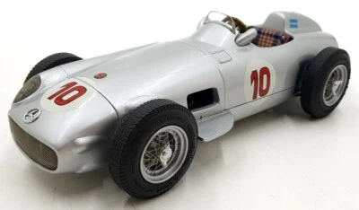 CMC 1/18 Scale Diecast M-041 - Mercedes Benz W196 F1 #10 - Image 1 of 4