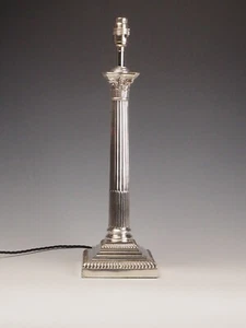 Antike versilberte korinthische Tischlampe - gestempelt H.E & Co, britisch um 1900 - Bild 1 von 14