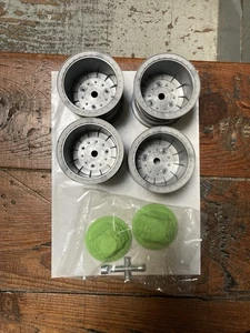 4x 1/10 2.2 Monster Truck Wheels, 12mm Hex, Silver Axial SMT10 AXIC1464 MK50 - Picture 1 of 2