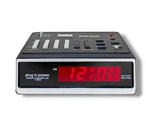 Vintage Clock Radio RadioShack Corded Electric & 9v Battery Digital Red Light  - Picture 1 of 12