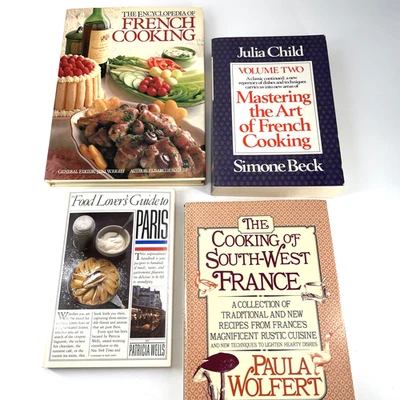 Lot 4 French Cooking Themed Books Cookbooks Guide to Paris Food Encyclopedia Foto 1 de 4