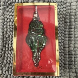 Gemas de color LENOX: verde esmeralda pavé joya lágrima adorno de vacaciones de Navidad - Imagen 1 de 7