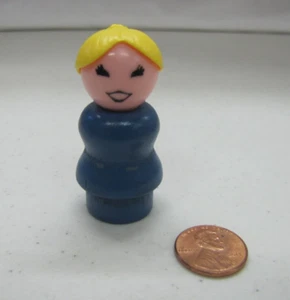 Vintage Fisher Price Little People MOM w/ BLONDE PONYTAIL Wood Body Plastic Head - Picture 1 of 3