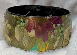 Vintage Hand Painted Wooden Bracelet Floral Design Artist Signed - Imagen 1 de 6