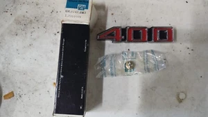 NOS GM 3991009 71 IMPALA FENDER 400 EMBLEM CAPRICE - Picture 1 of 2