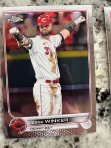 2022 TOPPS CHROME CARD CINCINNATI REDS JESSE WINKER #21 - Picture 1 of 1