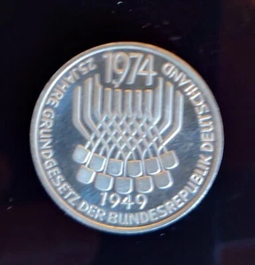 5 DM Münze, 25 Jahre Grundgesetz der BRD, Sonderprägung - Bild 1 von 3