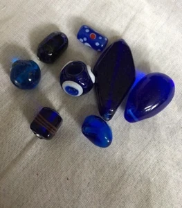 Vintage Blue Loose Art Glass Beads Jewelry Making Lot Q-15 - Picture 1 of 3