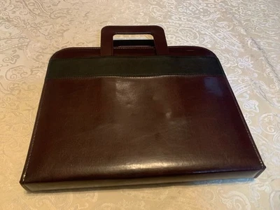 De Colección 15x 18 Hazel Borgoña Cuero Portafolio Maletín Cremallera Superior Carpeta Organizador Foto 1 de 4