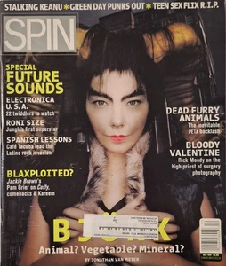 Spin Magazine (Dec 1997) Bjork/Pam Grier/Roni Size/Green Day/Keanu Reeves; VG+ - Picture 1 of 4