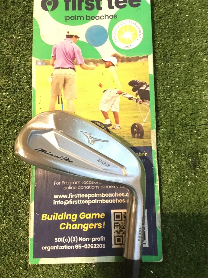 Mizuno Pro 223 Jr. Pitching Wedge (PW)Regular Recoil ES 760 Pure Graphite 34.25” - Image 1 of 4