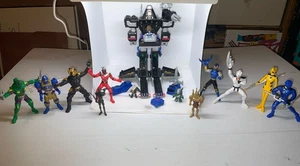 Lote de figuras Power Rangers Astro Delta Megazord 1997 y Jungle Fury - Imagen 1 de 21