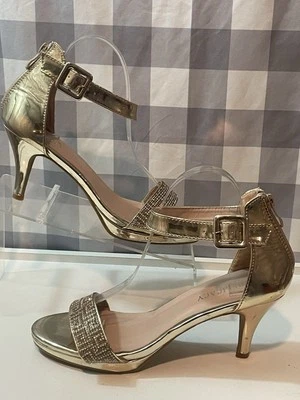 Delicacy Strappy Rhinestone Pump Heels Womens Gold And Silver Size 7.5 Metallic - Image 1 of 4