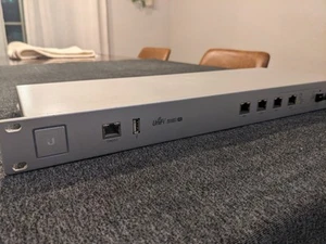 Ubiquiti Networks Unifi Security Gateway Pro 4 USG-PRO4 GETESTET - Bild 1 von 3