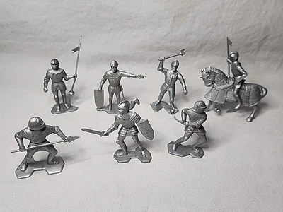 Marx Caballeros y Vikingos Años 60 Juego De 7 Caballeros Más Un Caballo Rampante Plata Foto 1 de 4