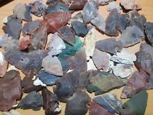 PFEILSPITZE STEINZEIT Flint Feuerstein Auswahl 20 - 50 mm Speer Indianer Arrow - Bild 1 von 9