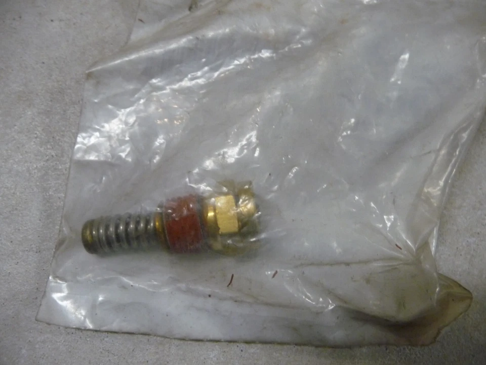 Genuine Mack 20QE1282 Air Safety Relief Valve - Image 1 of 1
