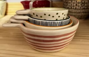 RAE DUNN VHTF Tappi di misura boutique - Foto 1 di 1