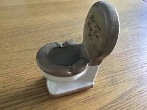 Vintage Novelty Ashtray ceramic toilet - Picture 1 of 2