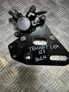 PINZA FRENO TRASERO LEXMOTO TEMPEST GT 125 2024 CON MONTAJE Y PASTILLAS POCO KILOMETRAJE - Imagen 1 de 8