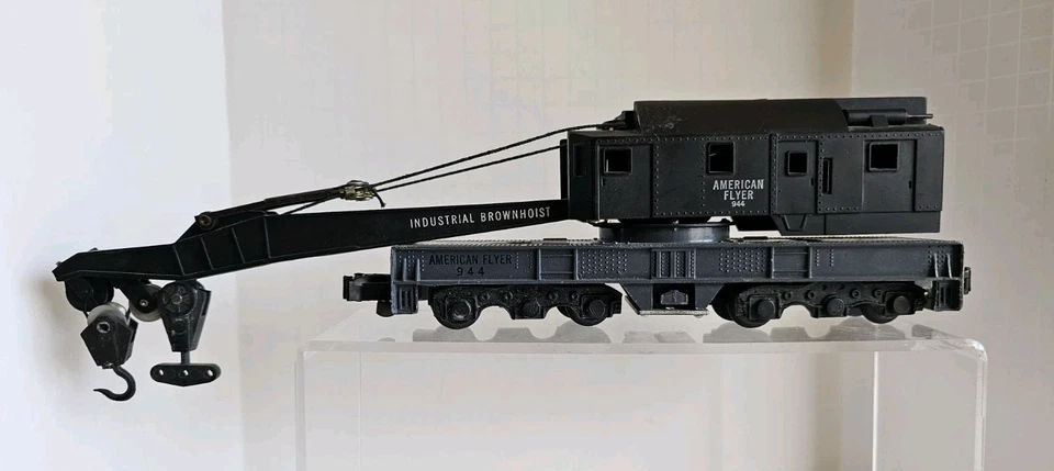 American Flyer S Gauge 944 Brownhoist Crane car with black cab - Works - Image 1 of 4