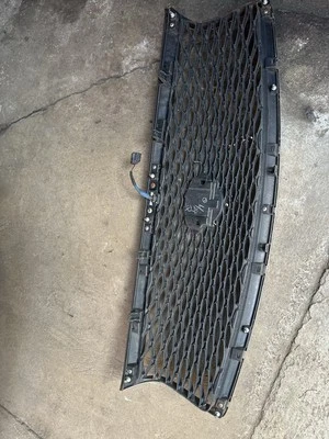 Infiniti q50 front grill OEM - Image 1 of 4