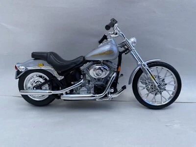 Harley Davison 2002 VRSCA V-Rod Die Cast Motorcycle - 1/18 Silver - Image 1 of 2