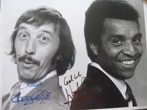 Hammer Horror Doctor Who HARRY FOWLER & Carry On KENNY LYNCH hand signed photo - Picture 1 of 1