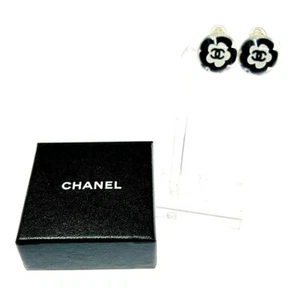 CHANEL Clear Black & White CC Logo Flower Round Earrings Clip-on 04S Authentic - Picture 1 of 8