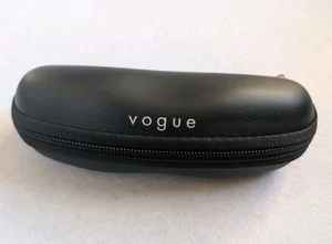 Vogue Brillenetui mit Reißverschluss Sonnenbrille Schutz schwarz weiche Hartschale - Bild 1 von 5