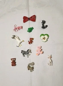 Lot Vintage Enamel Scatter Pins Multicolor Animals Flower Bow Metal 168.4 Grams - Picture 1 of 13