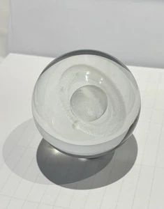 STUNNING SOLAR SYSTEM SPHERE PAPERWEIGHT - 8cm DIAMETER - Picture 1 of 6