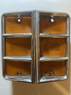 Оригинальные передние боковые габаритные угловые фары 1975-1977 Chrysler Cordoba - Изображение 1 из 4