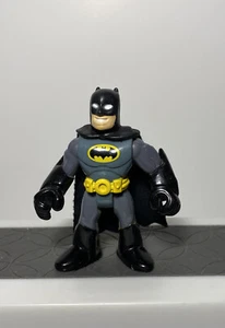 Fisher-Price Imaginext DC Super Friends Batman Held Spielzeug Actionfigur grau - Bild 1 von 4