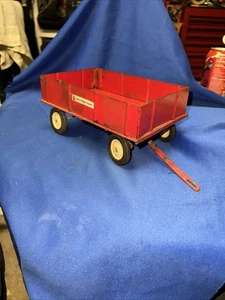 1/16 SCALE 1970 Ertl BOX TRAILER ALL ORIGINAL - Picture 1 of 10