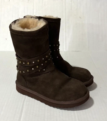 Bota Ugg Australia Clovis Cuero Marrón Tachonado Talla 3 Foto 1 de 4