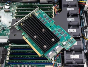 Broadcom 05-50113-00 MegaRAID 9670W-16i 24Gb/s SAS/SATA/NVMe Tri-Mode RAID Card - Picture 1 of 2