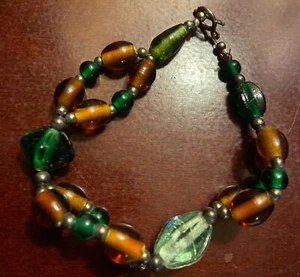 7” Emerald Green, Amber plastic Beads Gold Tone Toggle Clasp Bracelet - Picture 1 of 10