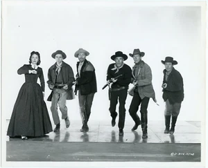 Henkerknoten, R. Scott, Donna Reed & alle Besetzungen Angriffspose, Foto Lippman f19414 - Bild 1 von 1