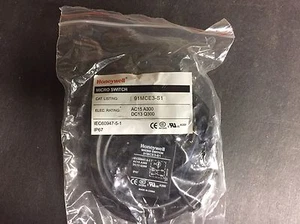 Honeywell 91MCE3-S1 Limit Switch, Cross Roller Plunger, 5 N, 300 V, 10 A, 250 V, - Picture 1 of 1