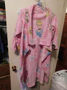 Disney~Throw/ Robe Three Princess Pink Blanket with Sleeves 43.5" x 46" - Picture 1 of 12